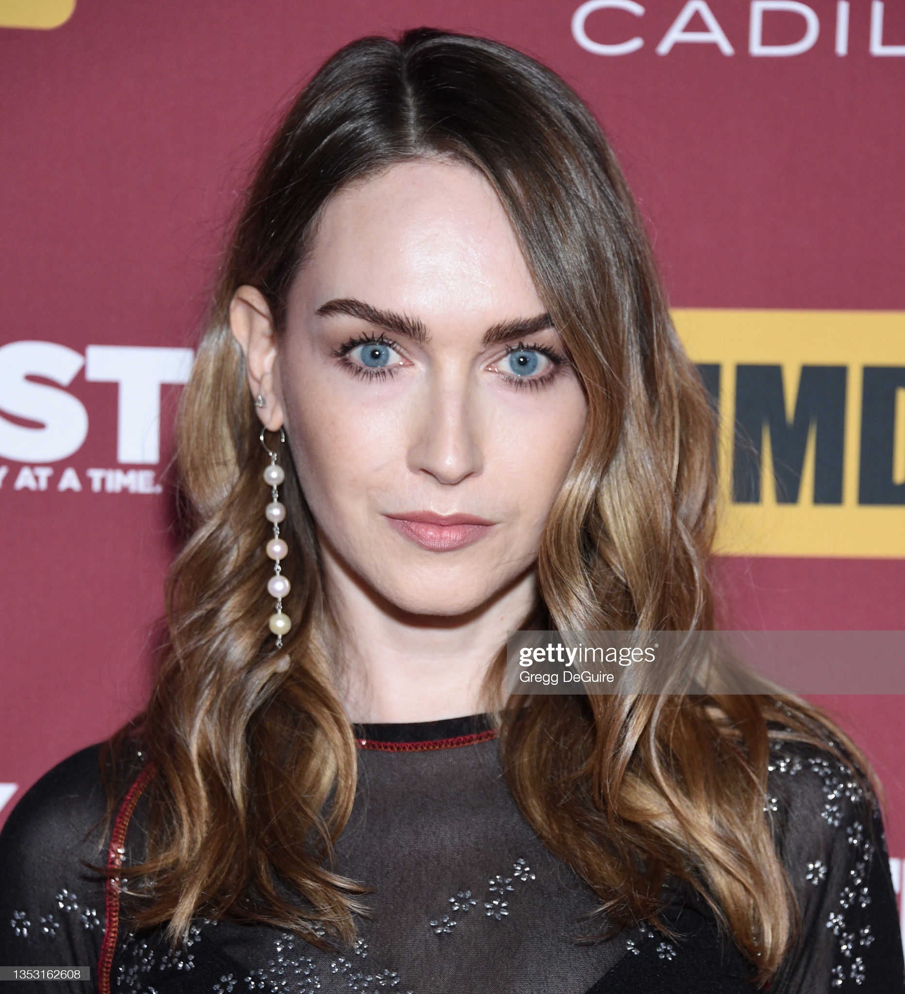 actor Jamie Clayton large photo