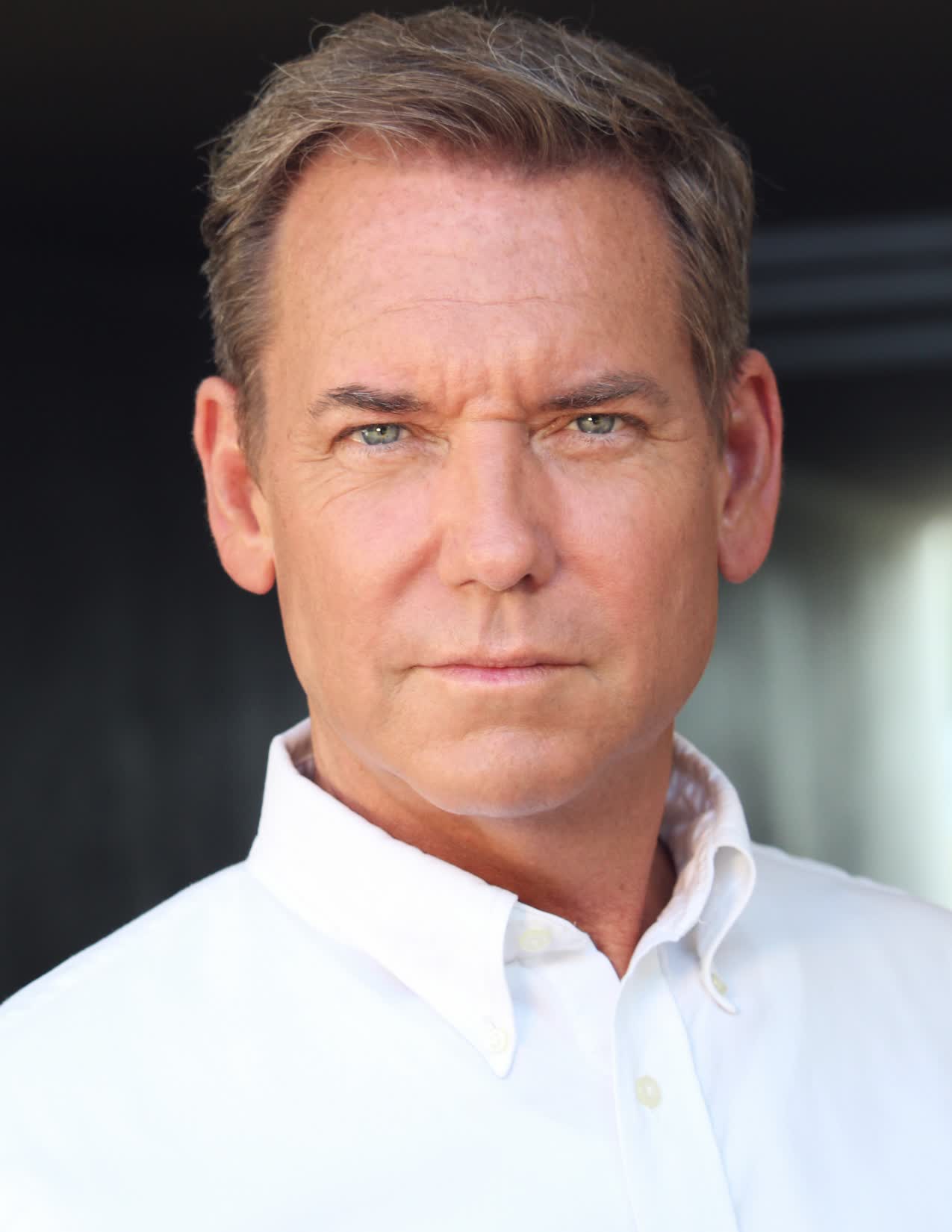 actor Tom Hillmann large photo