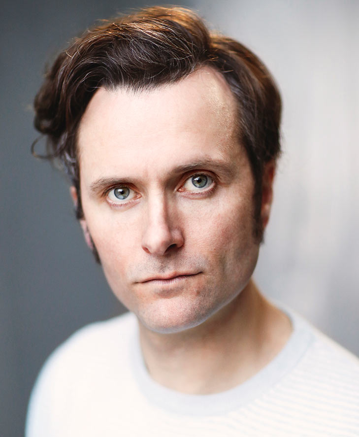 actor Edward Hogg large photo