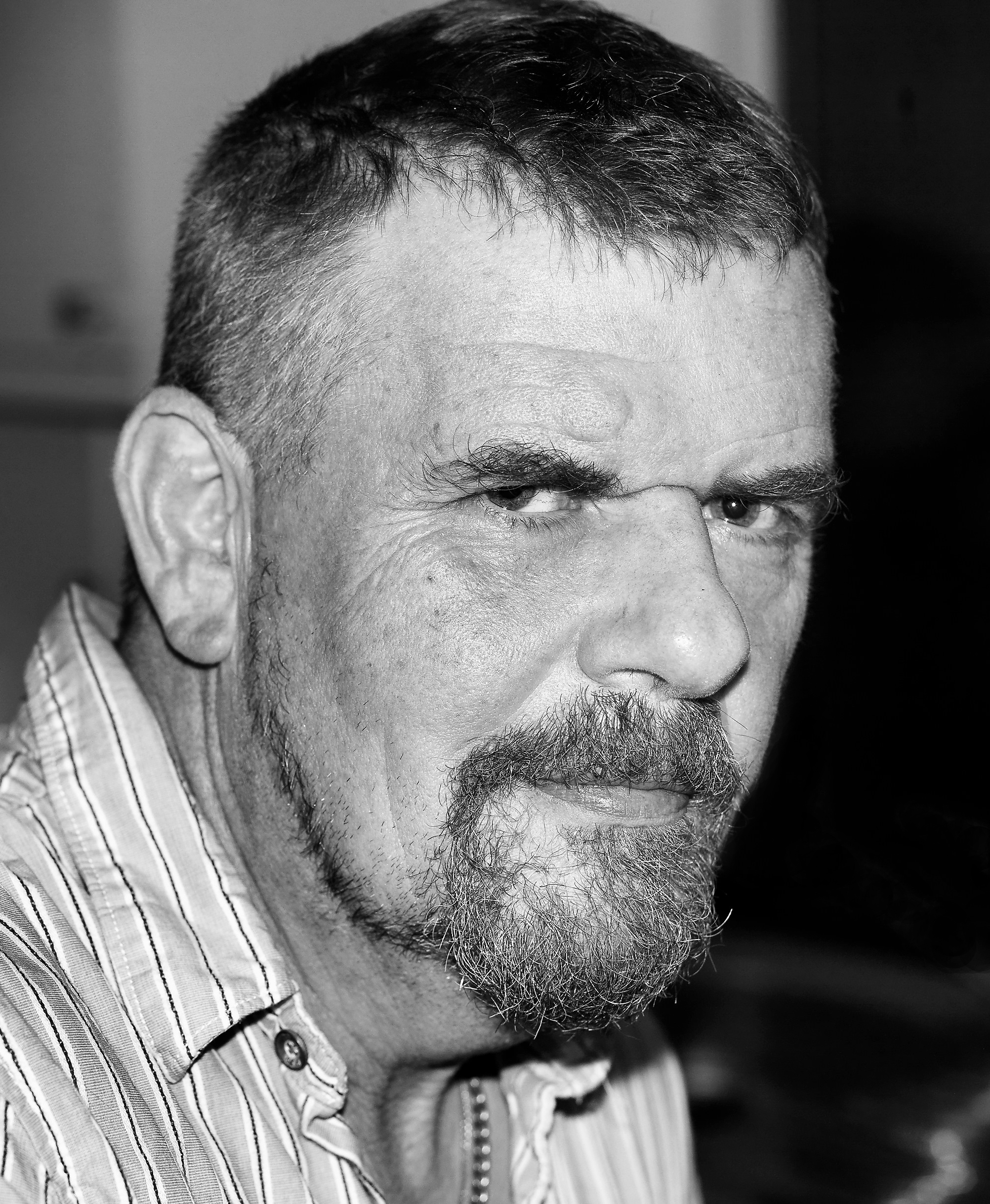 actor George Newton large photo