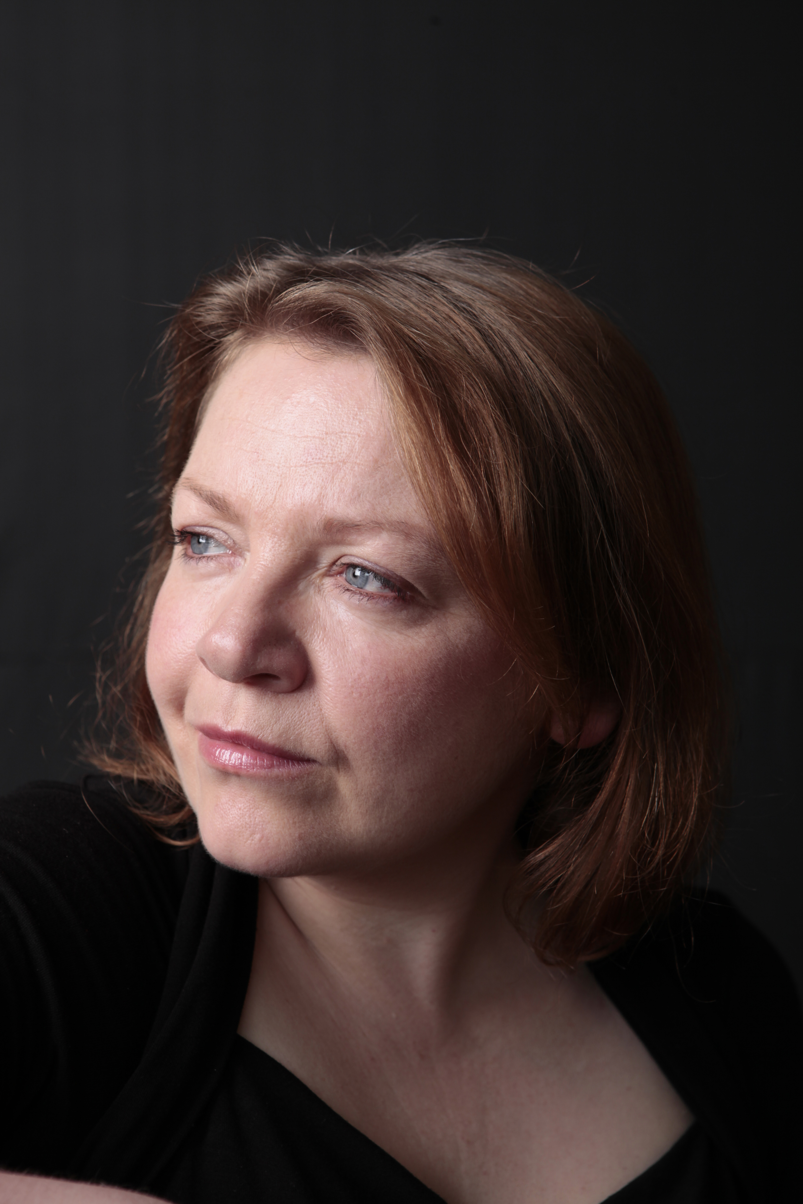 actor Pauline Lynch large photo