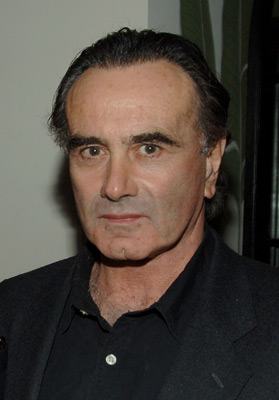 actor Dan Hedaya large photo