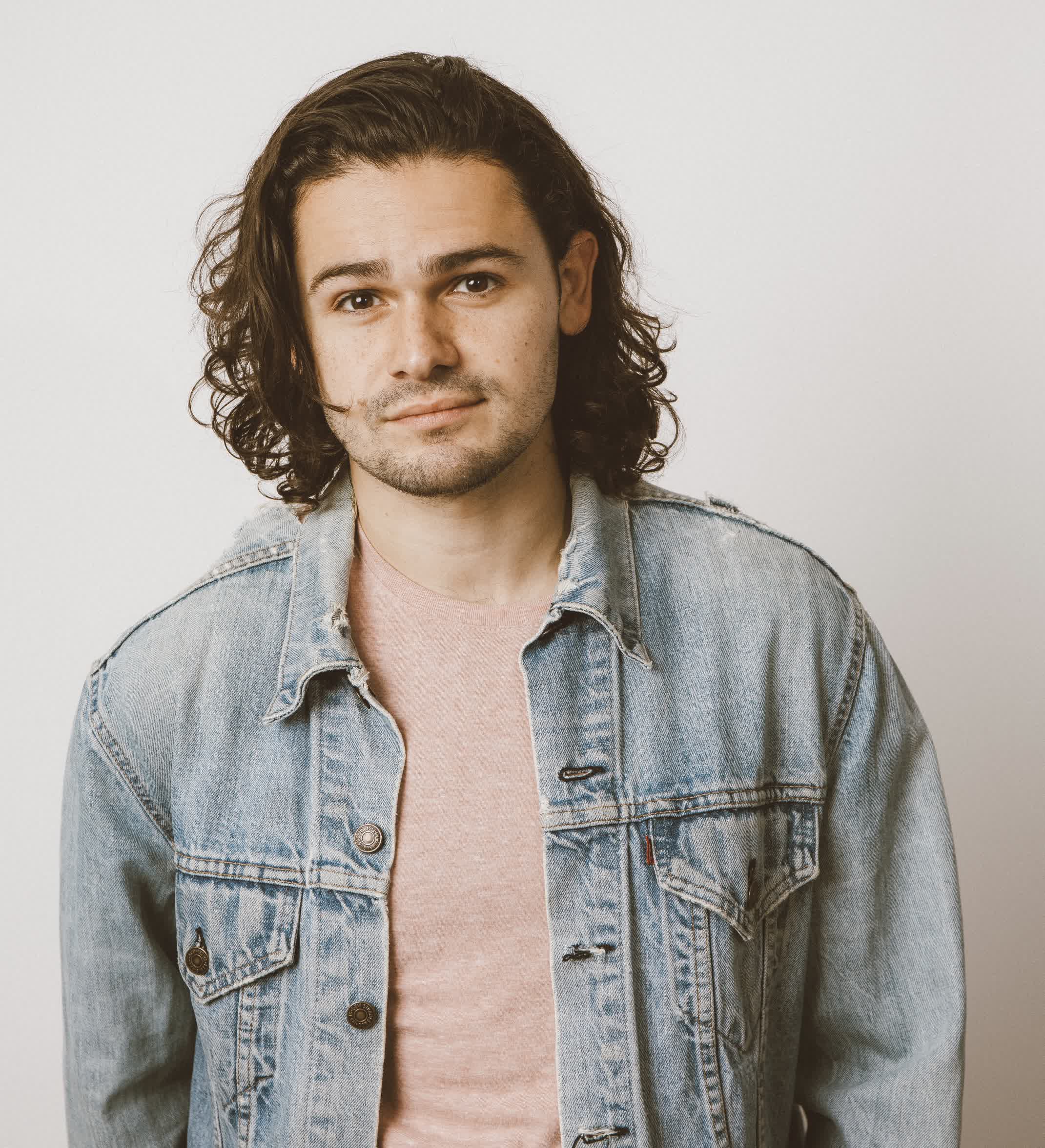 actor Brett DelBuono large photo