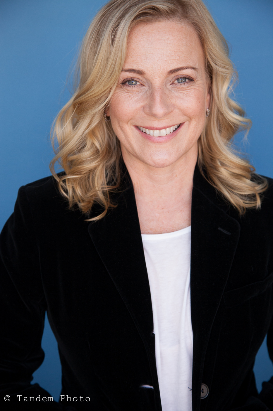 actor Debbon Ayer large photo