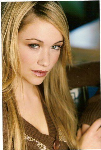 actor Katrina Bowden large photo