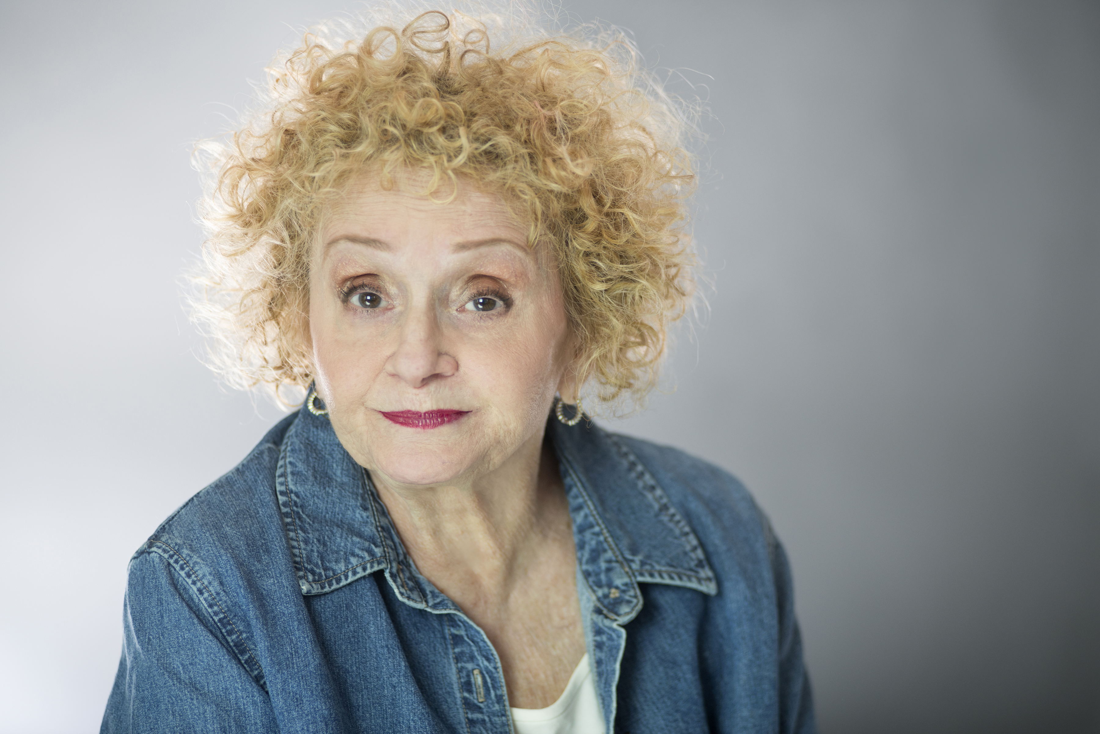 actor Sondra James large photo