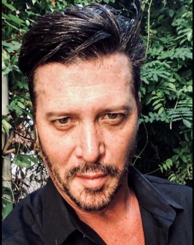 actor Peter Dobson large photo