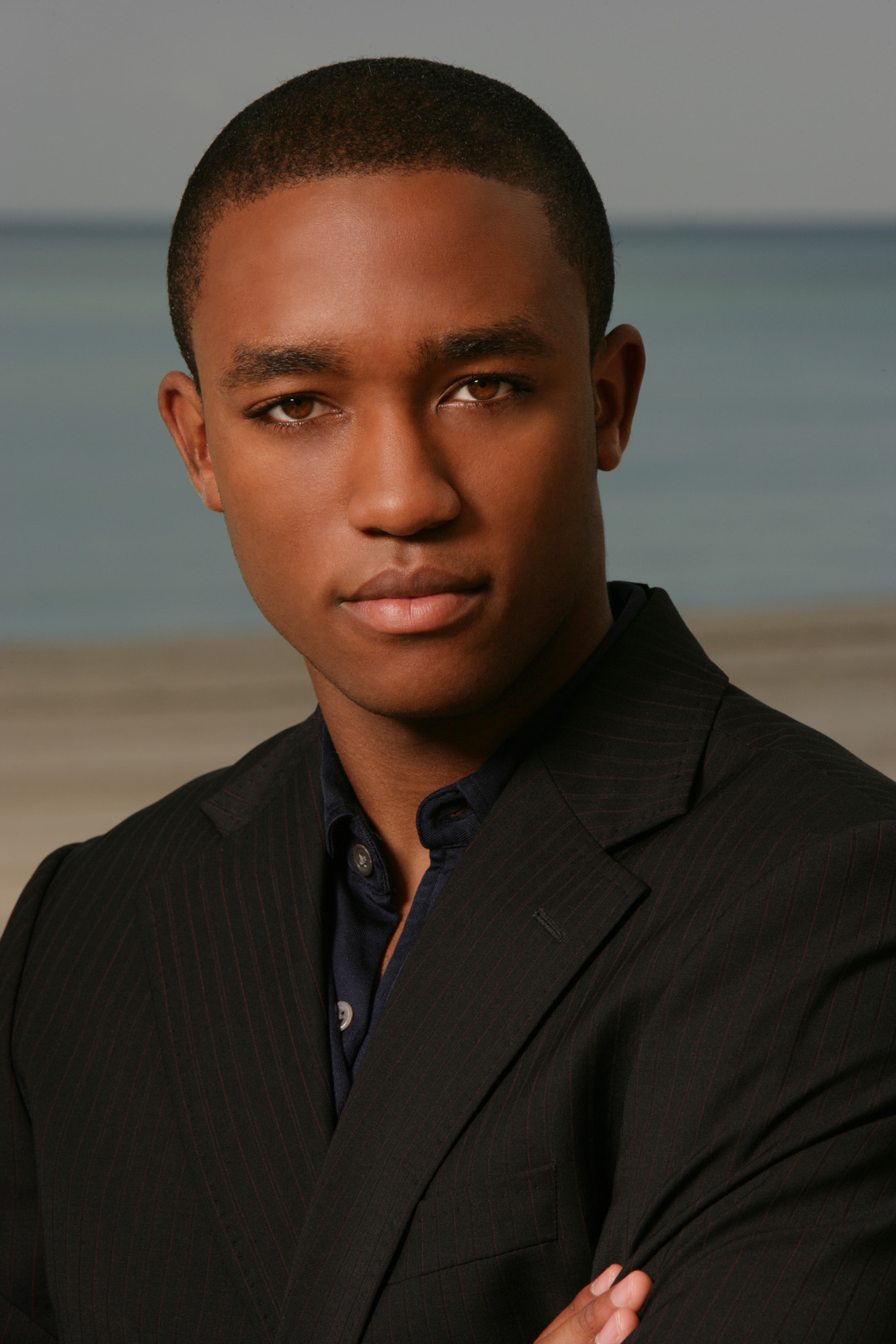 actor Lee Thompson Young large photo