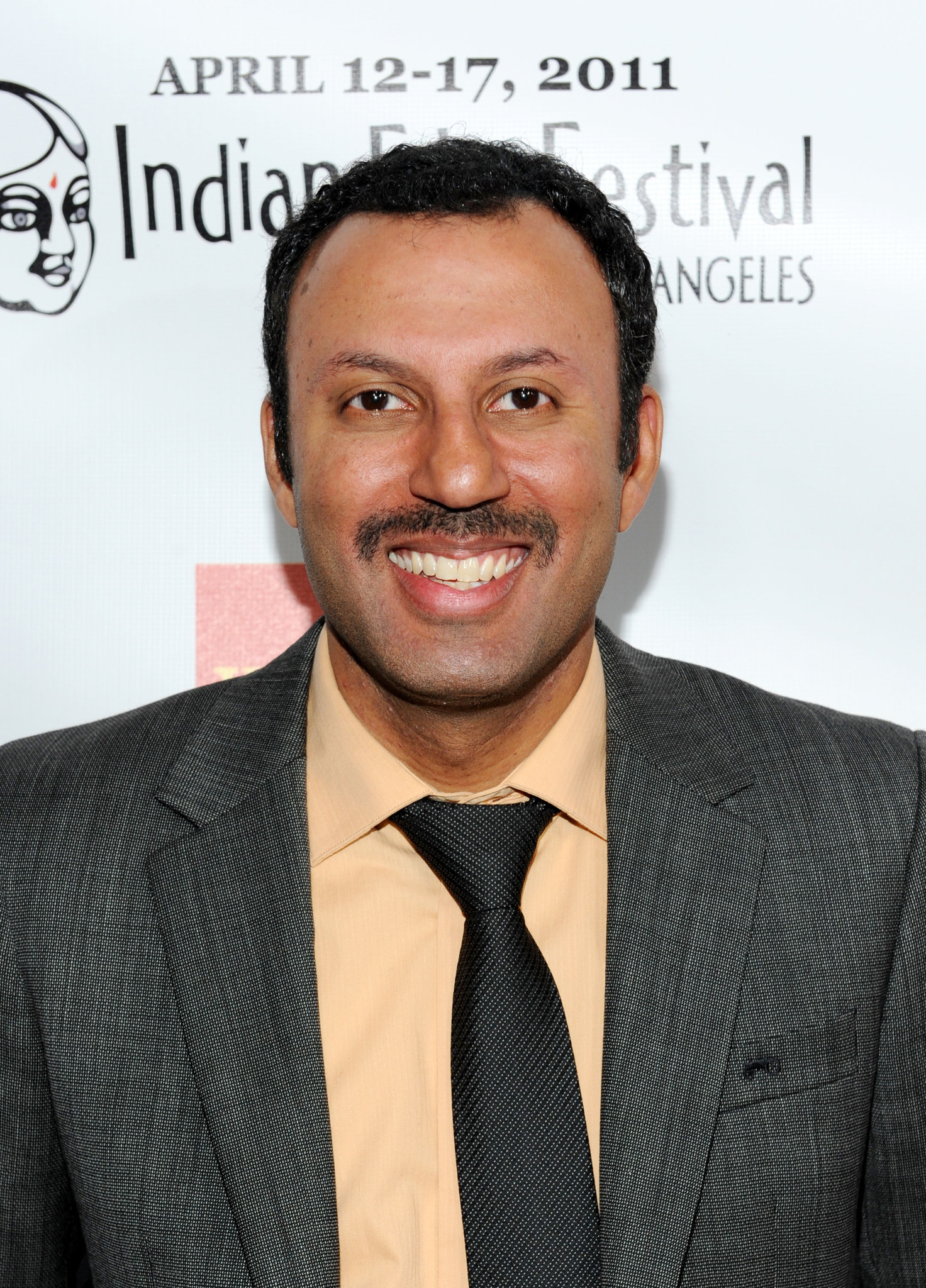 actor Rizwan Manji large photo