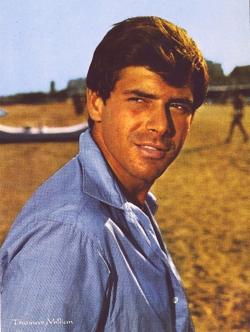 actor Tomas Milian large photo