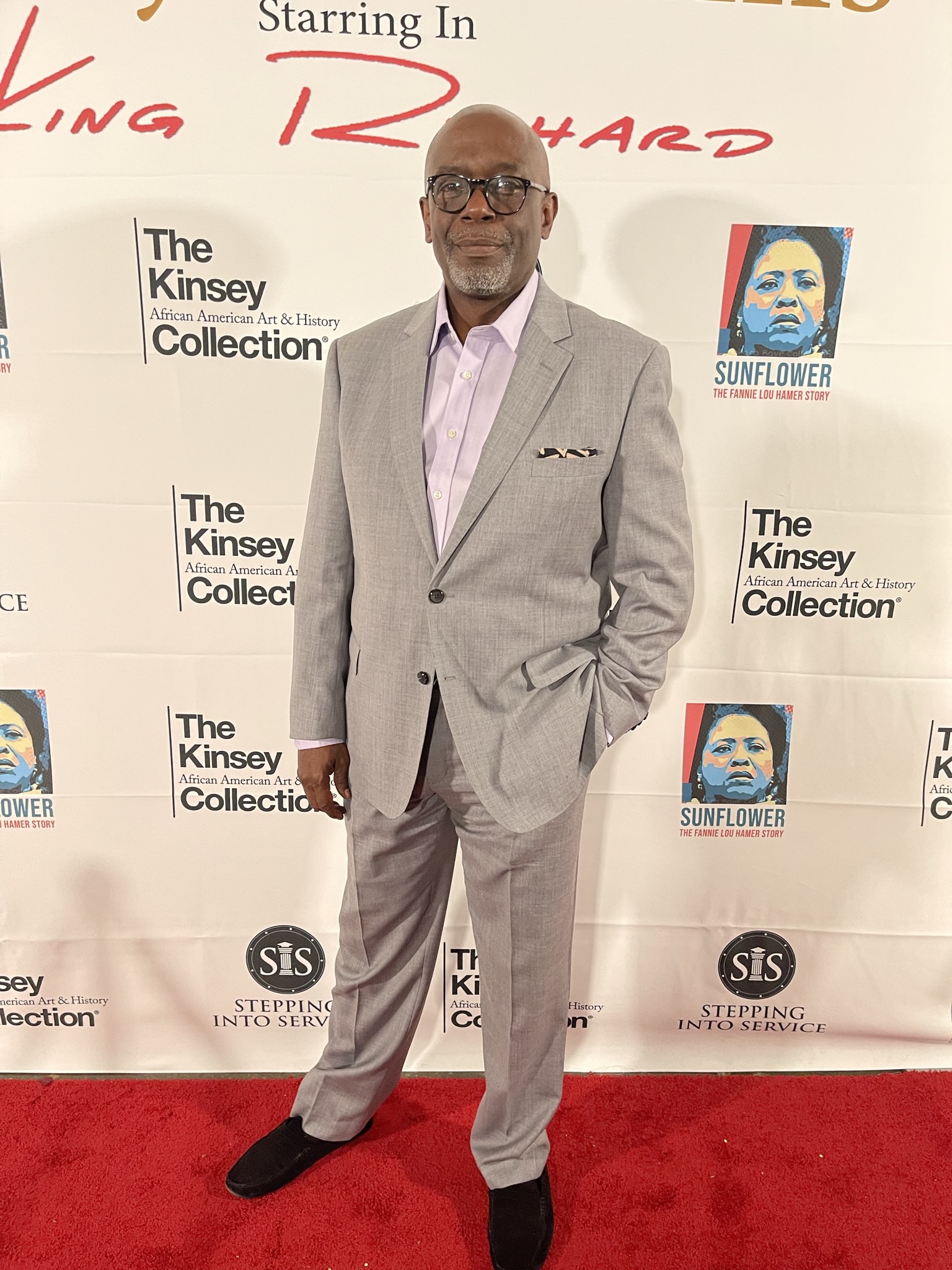 actor Carl Gilliard large photo