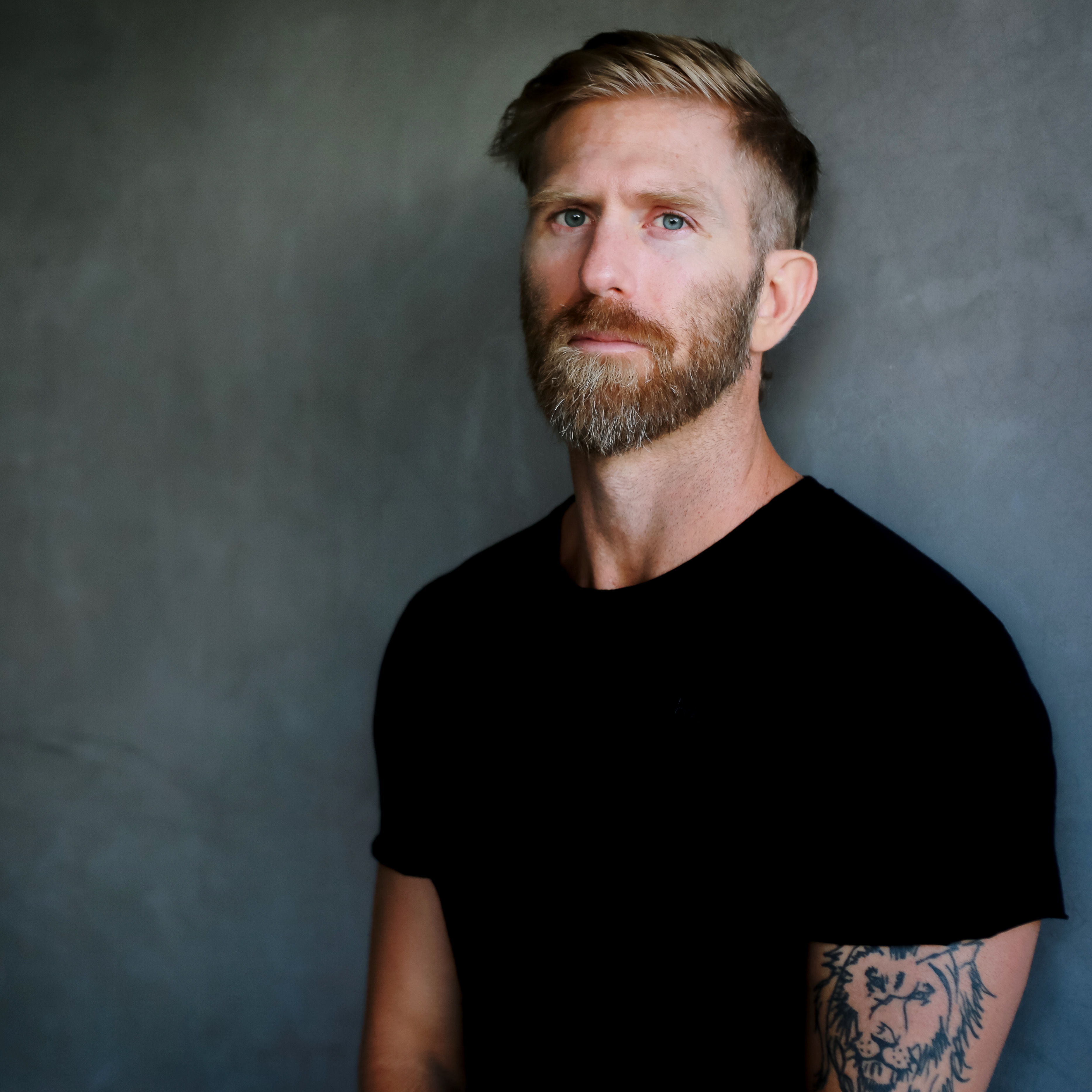 actor Kaiwi Lyman large photo