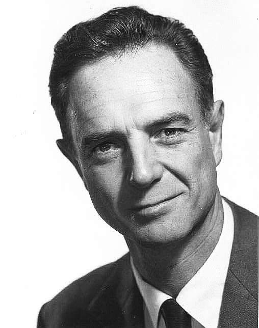 actor Robert Flemyng large photo