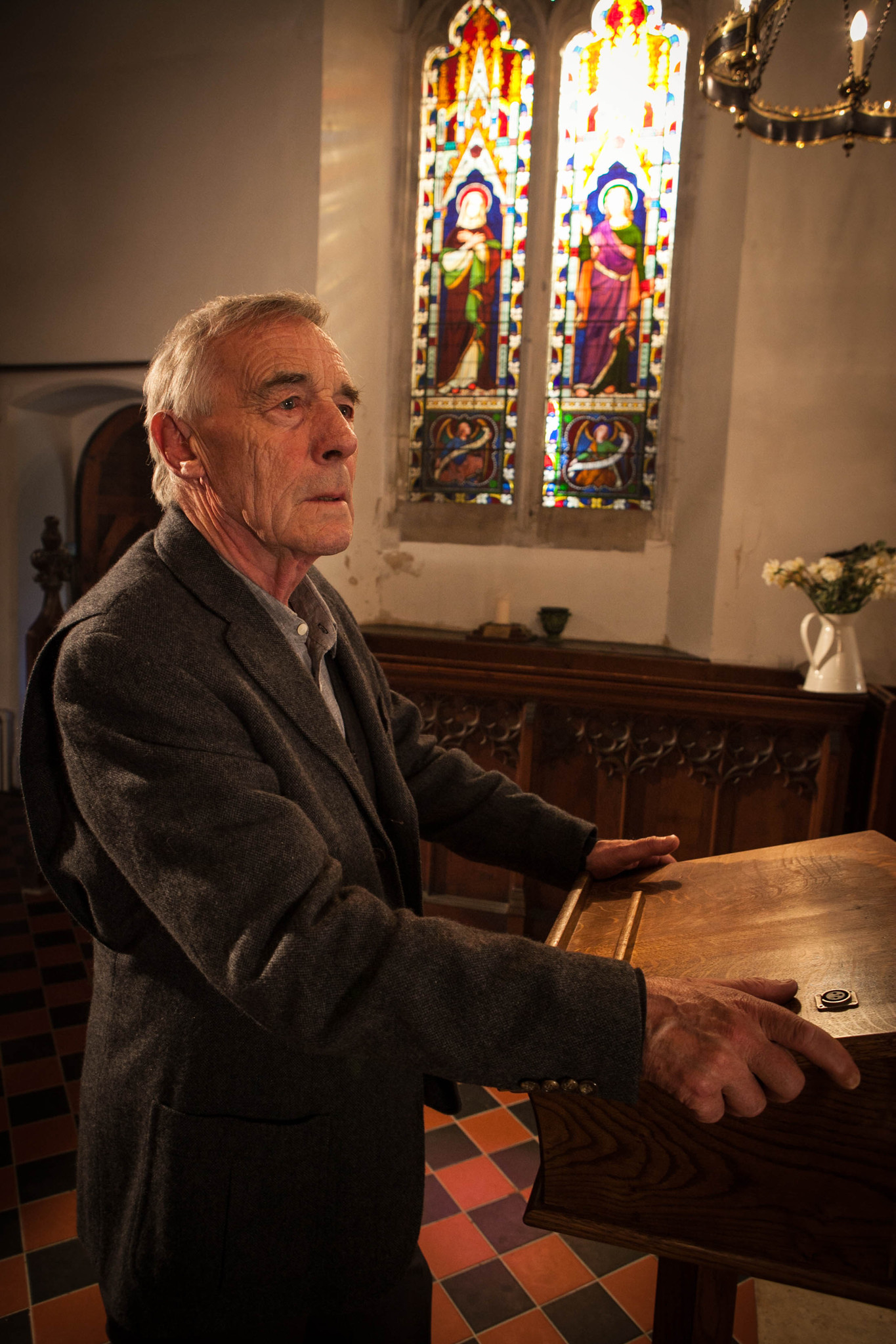 actor Michael Jayston large photo