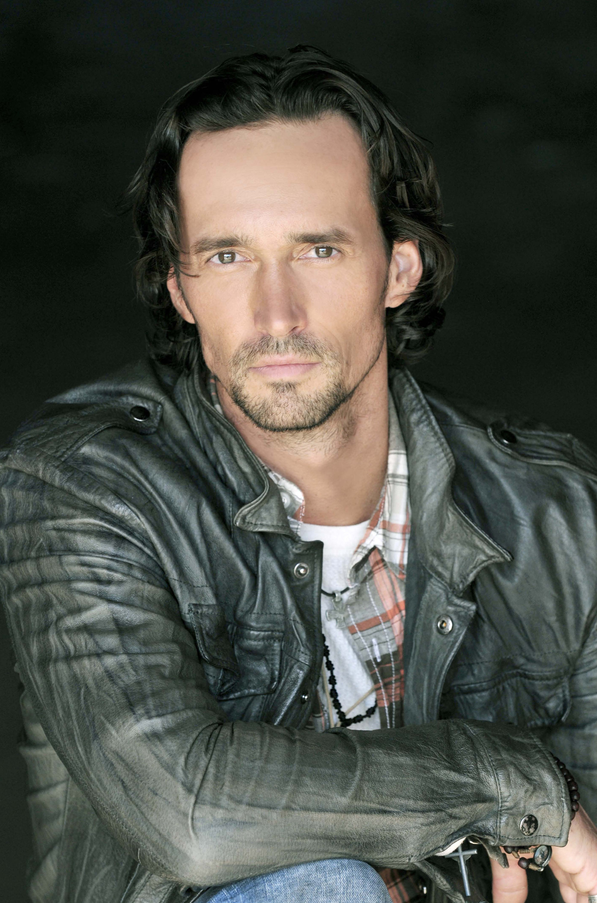 actor Gary Kohn large photo