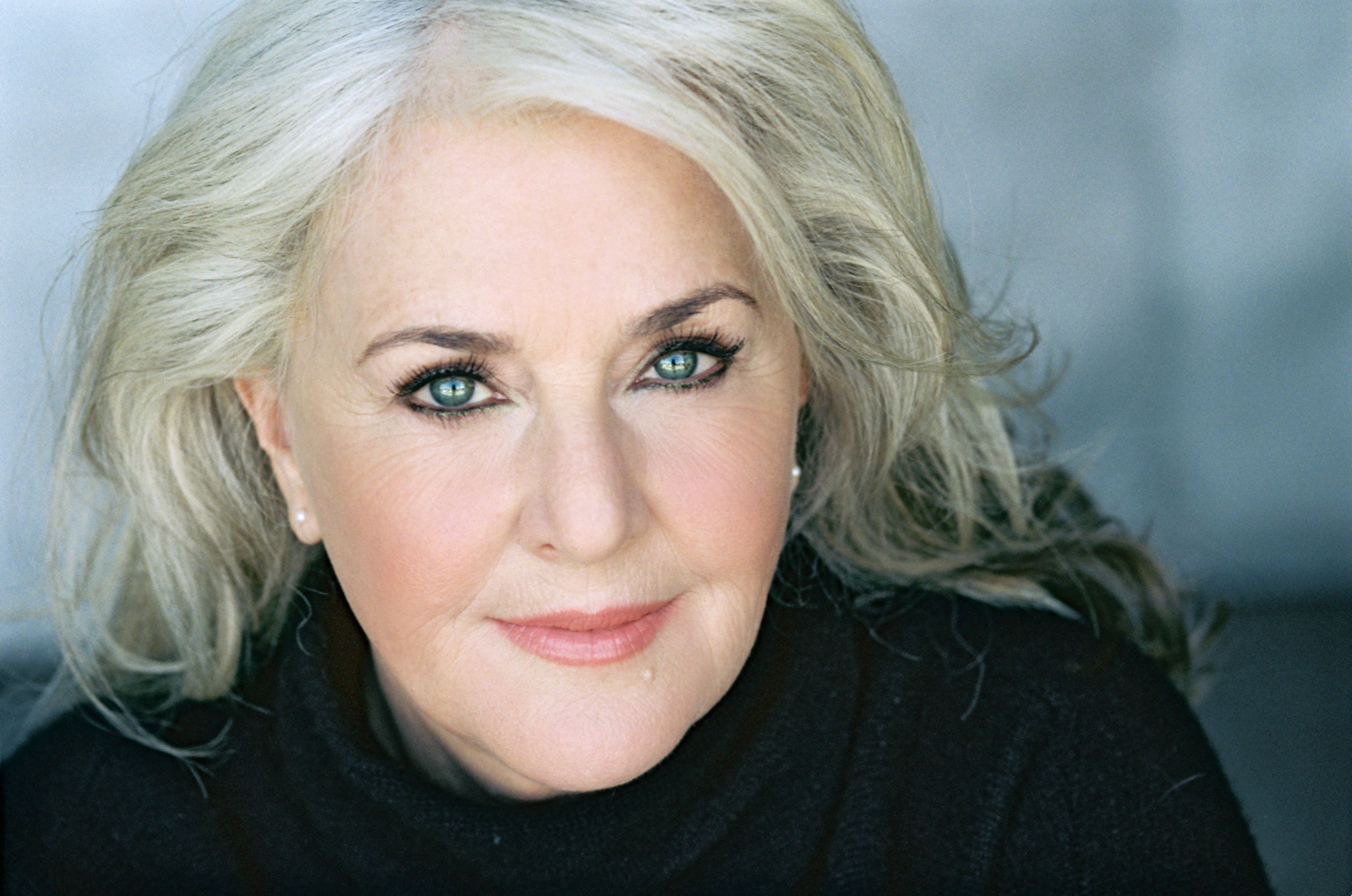 actor Wendy Phillips large photo