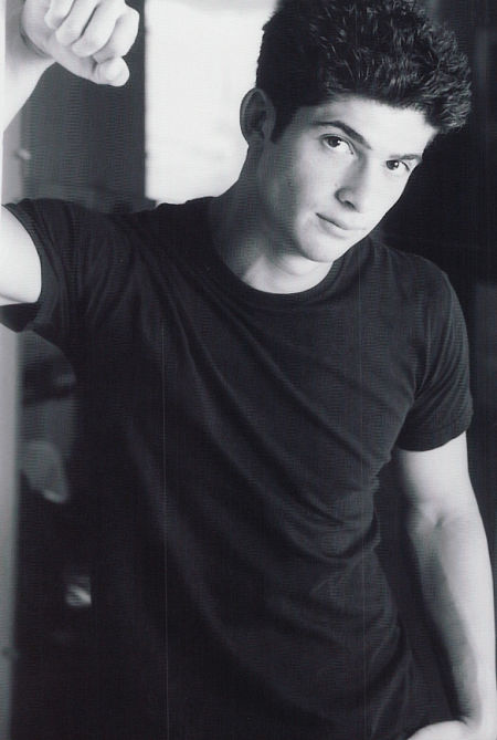 actor Adam Zolotin large photo