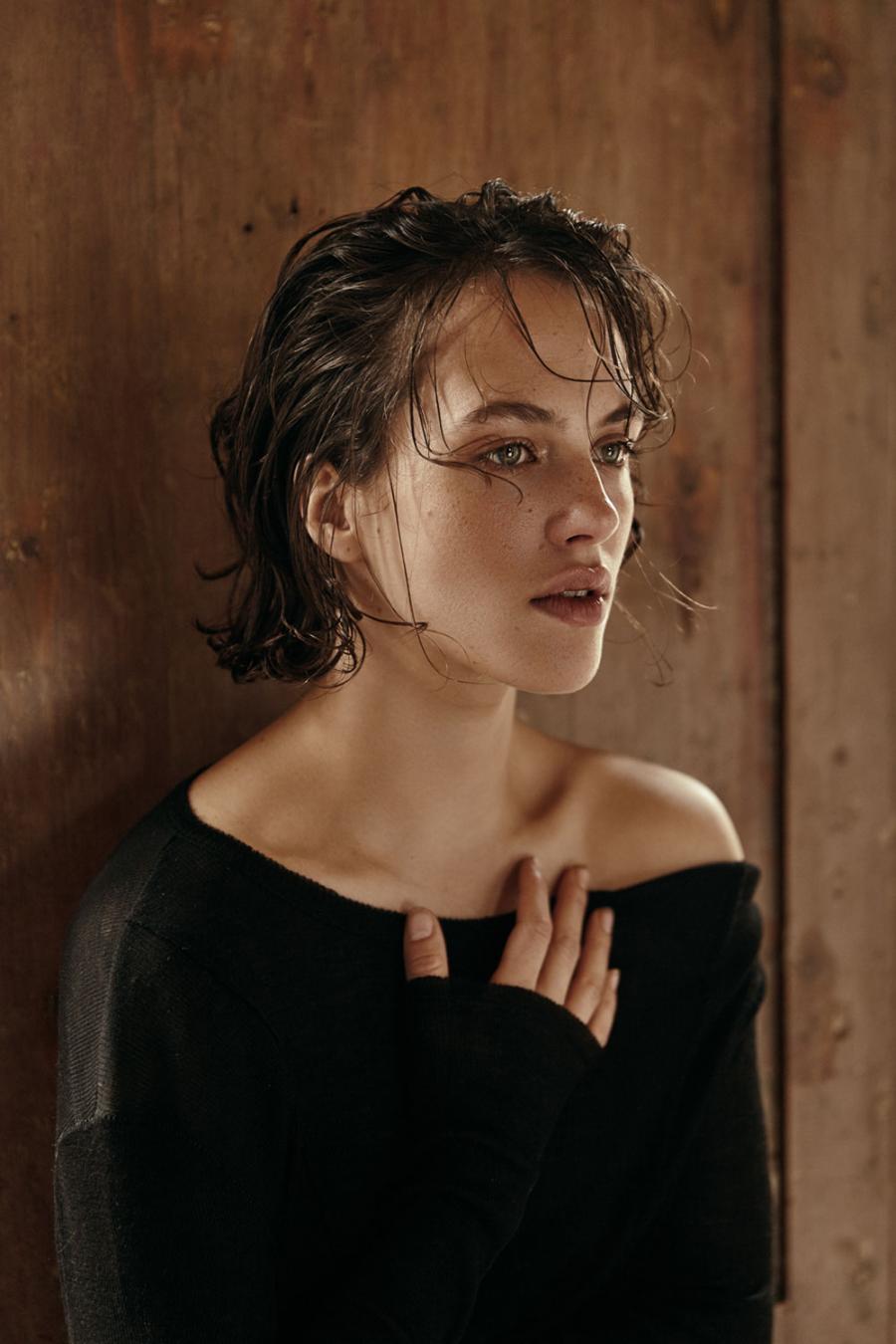 actor Jessica Brown Findlay large photo