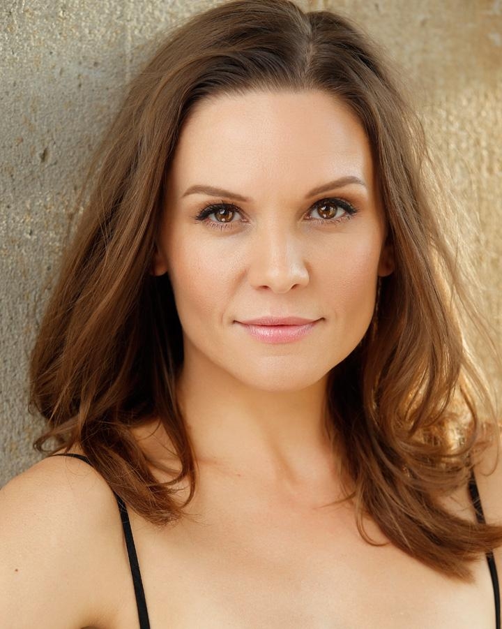 actor Maya Stange large photo