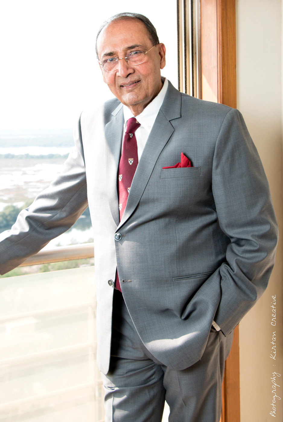 actor Yusuf Hussain large photo