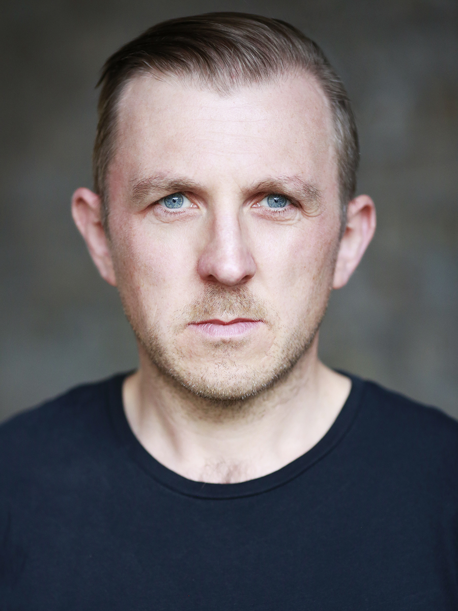 actor Caolan Byrne large photo