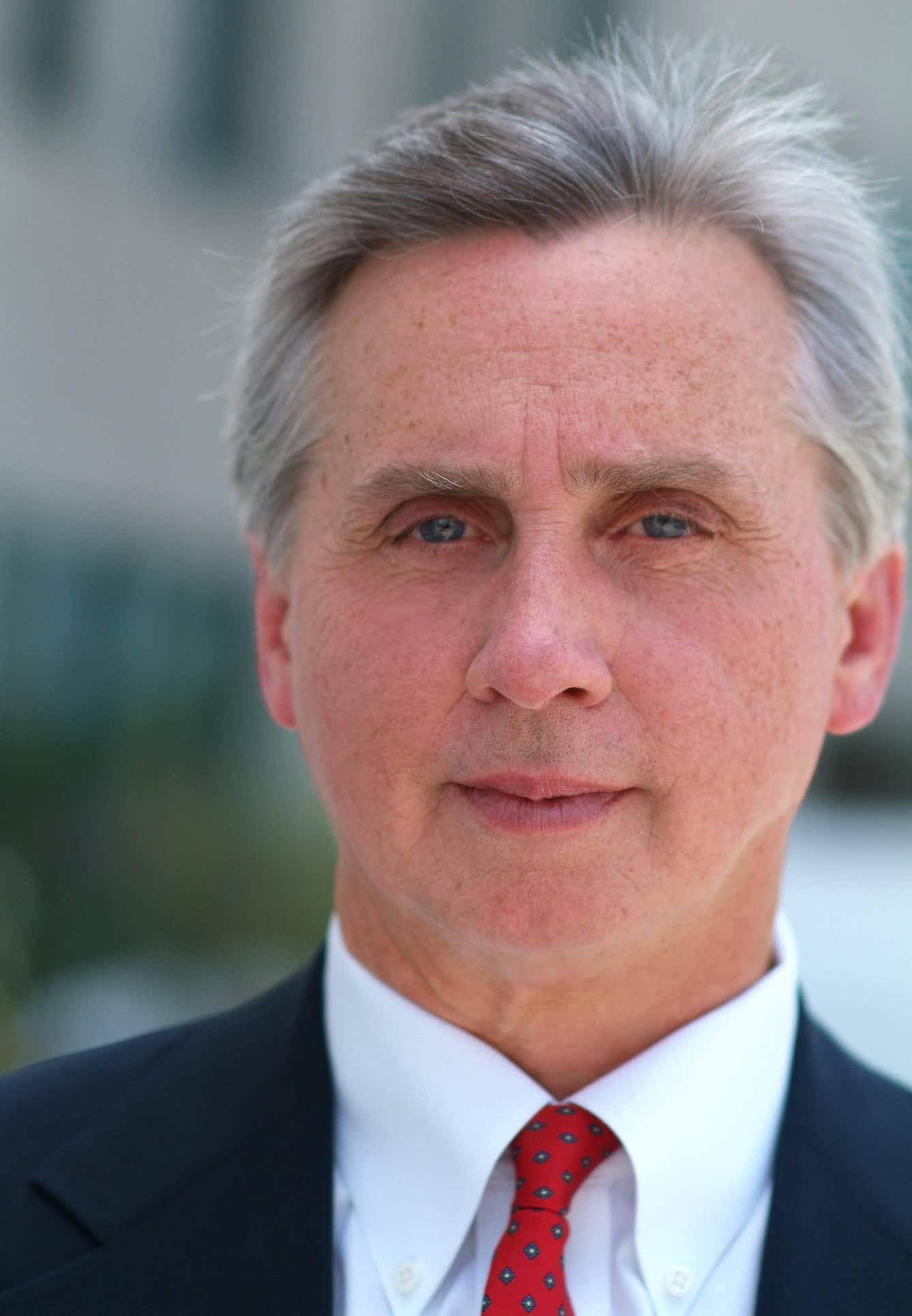 actor Lance Davis large photo