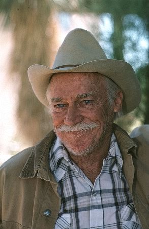 actor Richard Farnsworth large photo