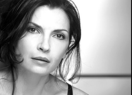 actor Maria Pia Calzone large photo