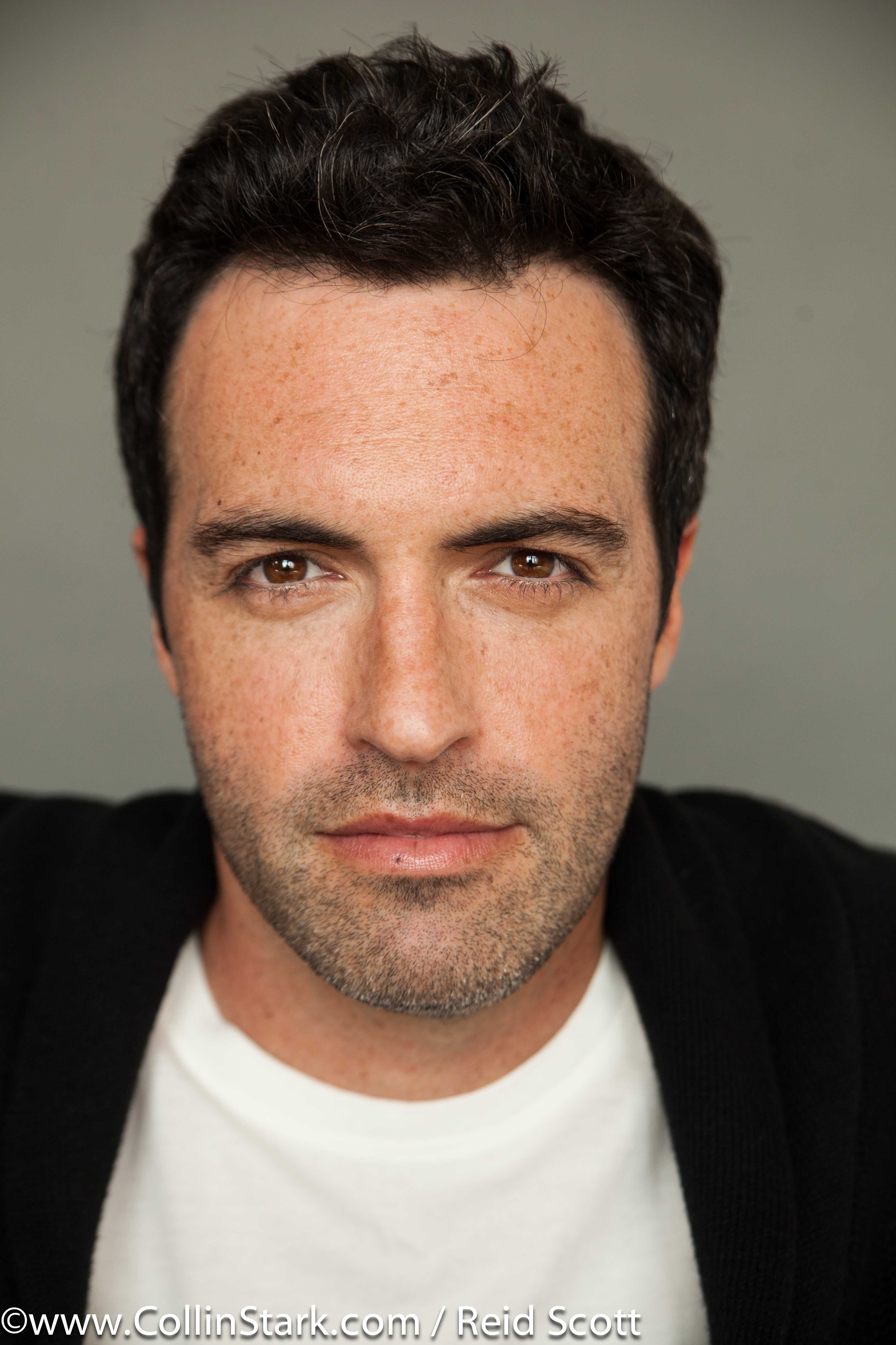 actor Reid Scott large photo