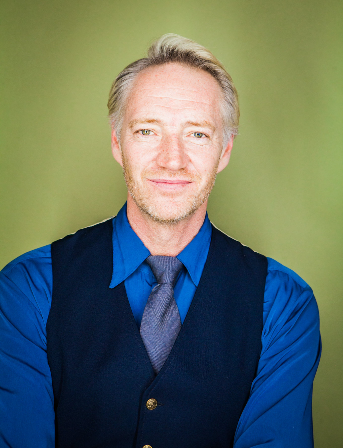 actor Phillip MacKenzie large photo