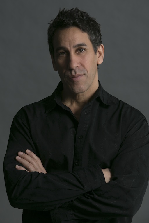 actor Robert Montano large photo