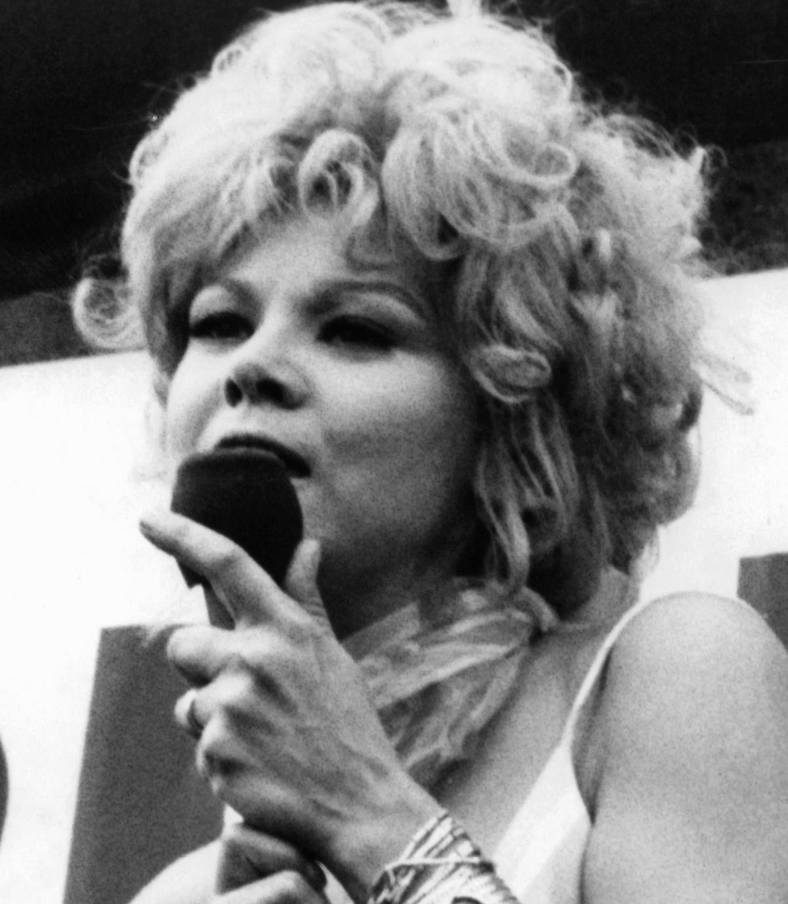 actor Barbara Harris large photo