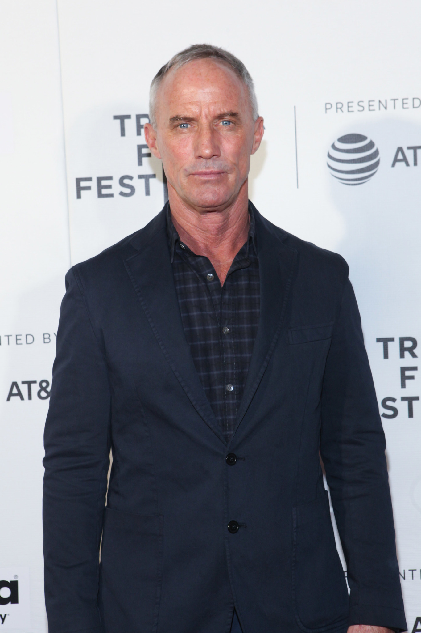 actor Robert John Burke large photo