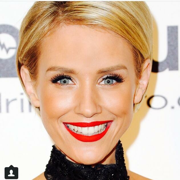 actor Nicky Whelan large photo