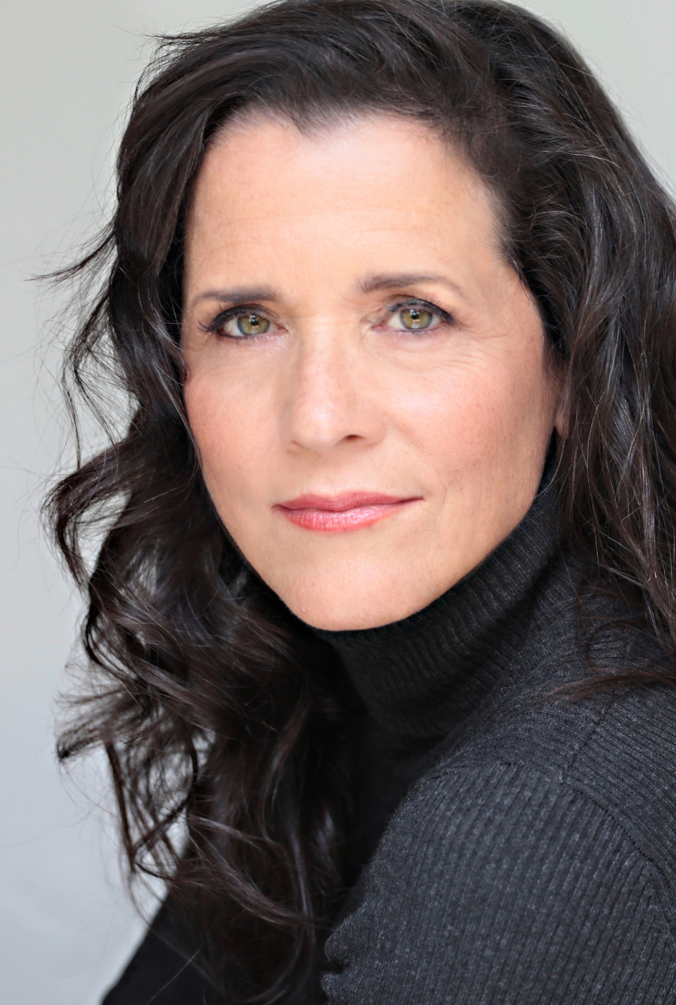 actor Mary Rachel Quinn large photo