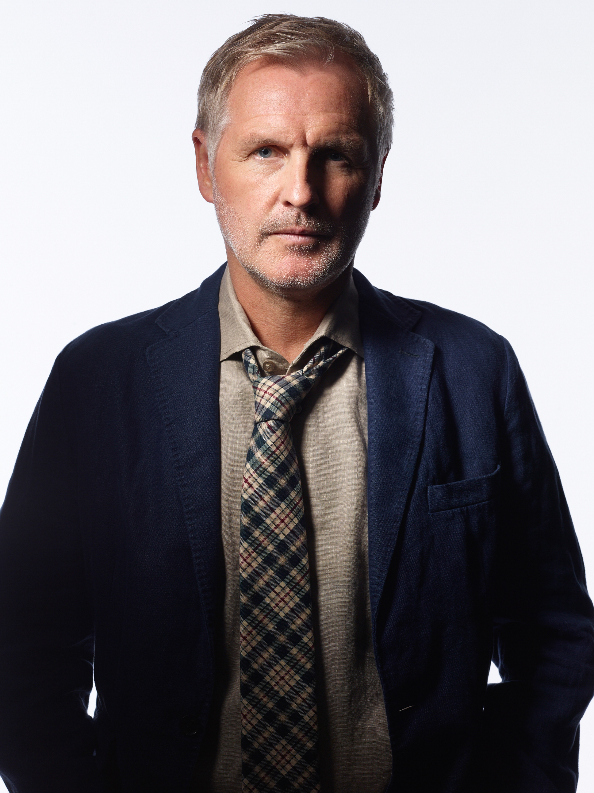 actor Andrew Airlie large photo