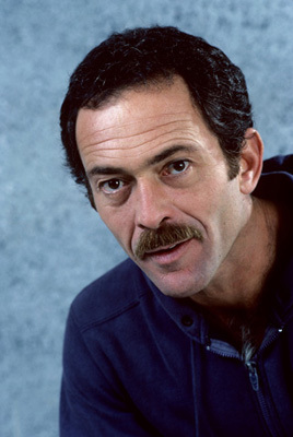 actor Bruce Weitz large photo