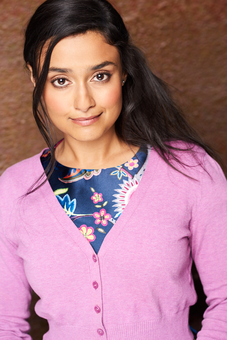 actor Chriselle Almeida large photo