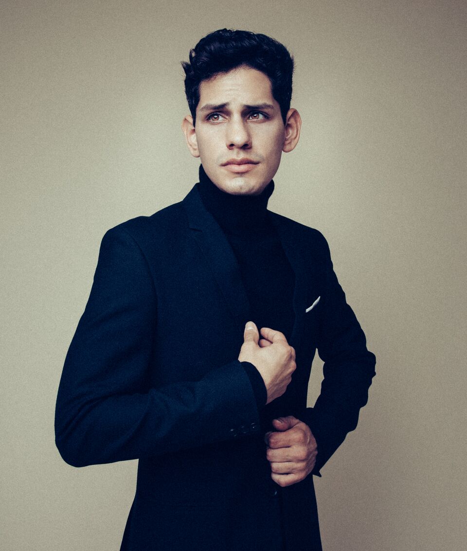 actor Matt Bennett large photo