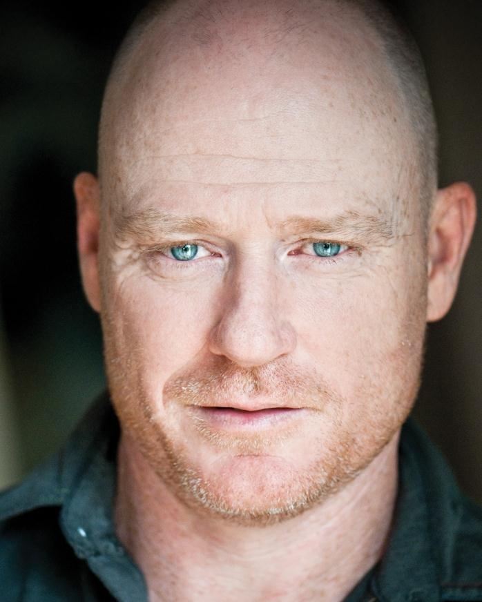 actor Richard Sutherland large photo