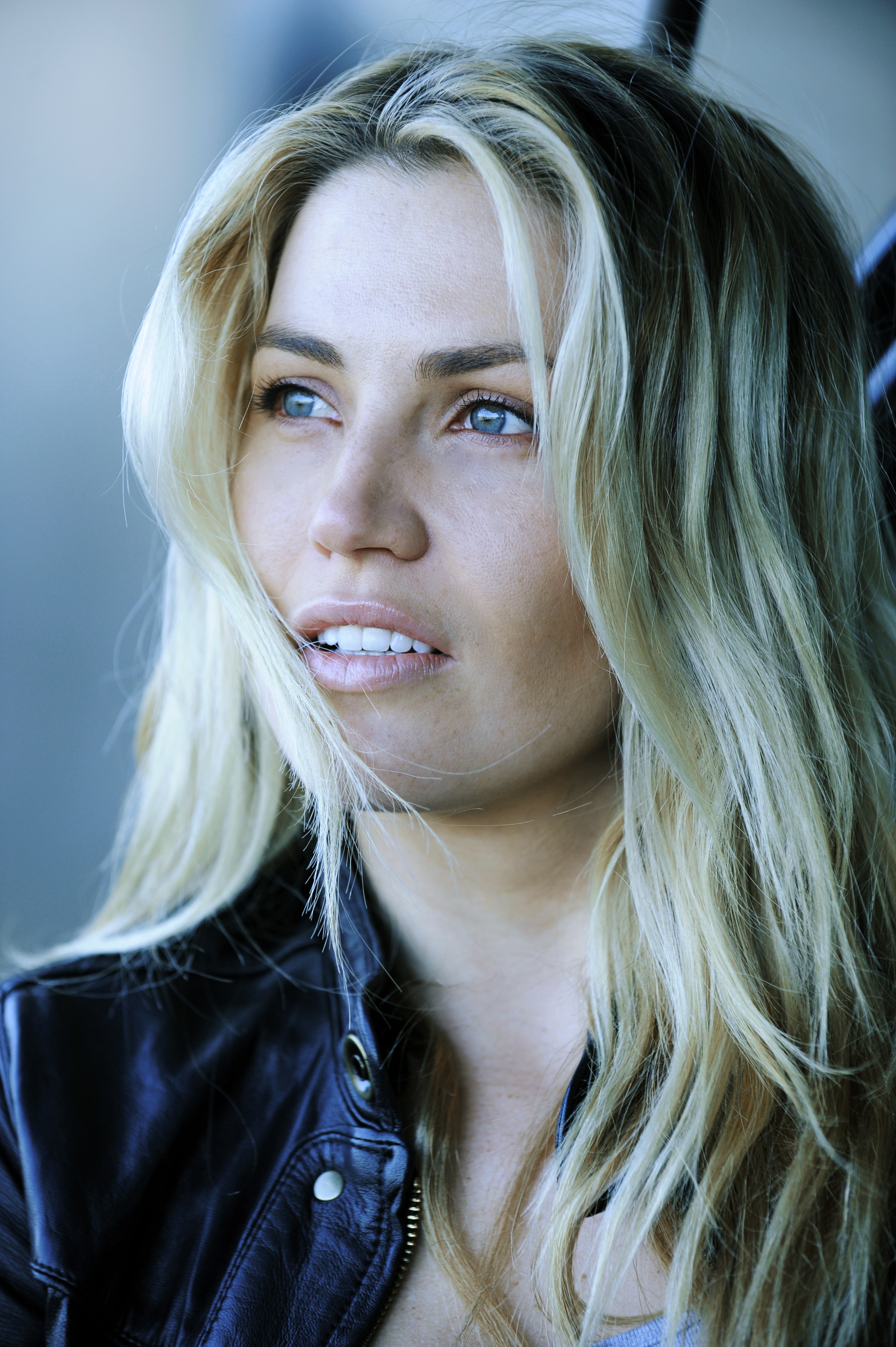 actor Willa Ford large photo