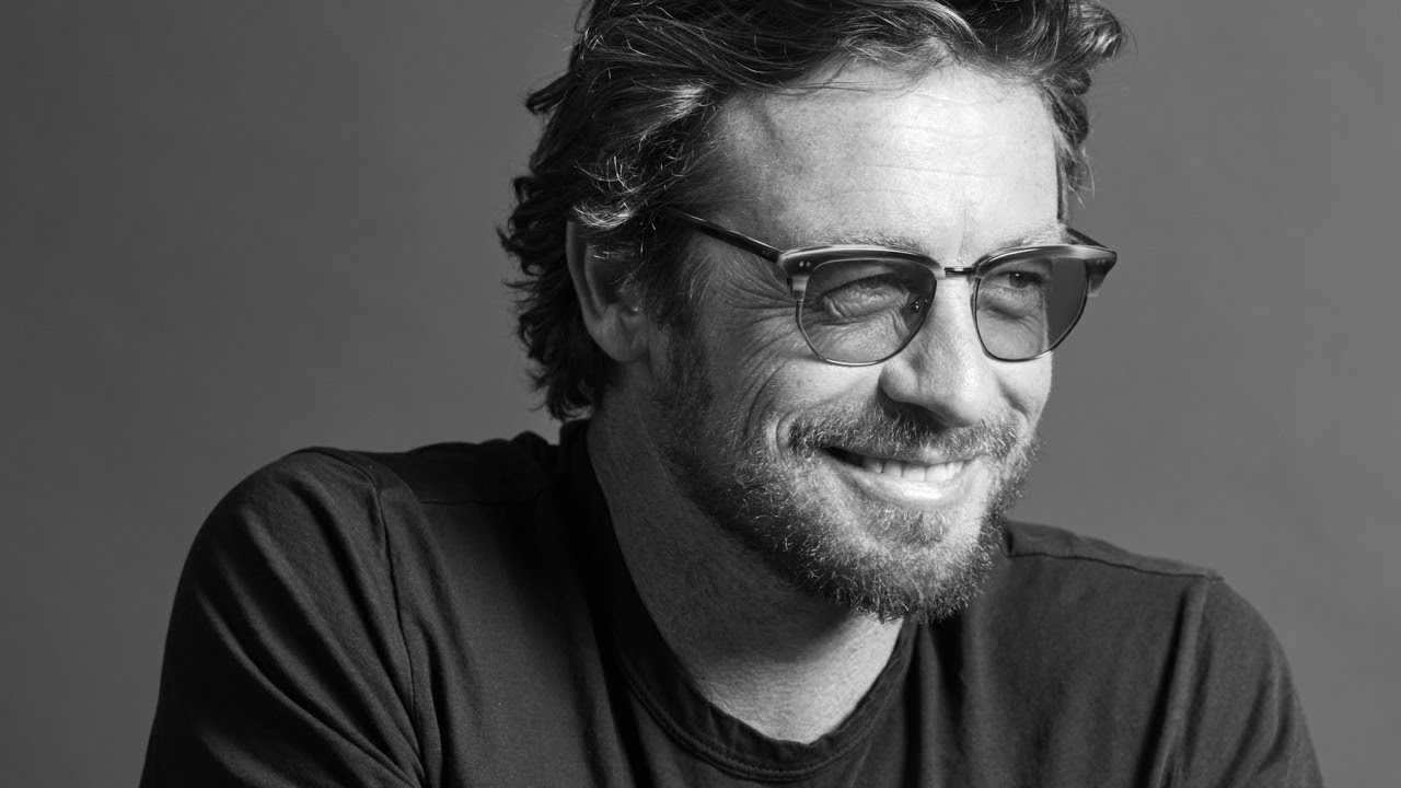 actor Simon Baker large photo