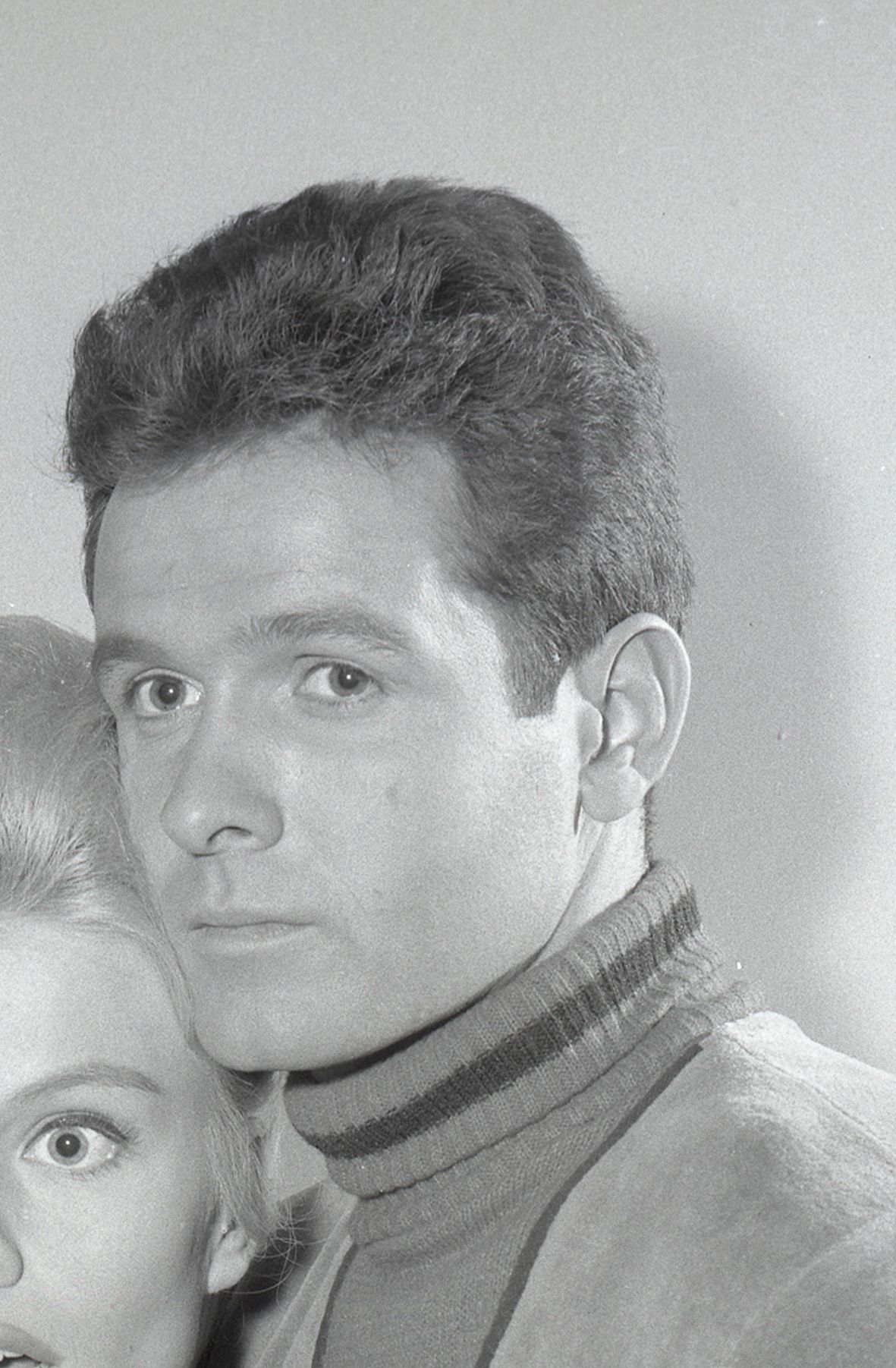 actor Mark Goddard large photo