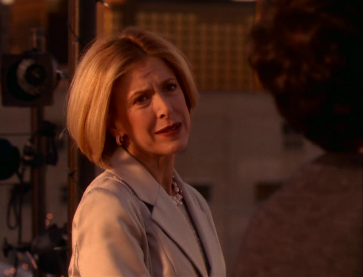 actor Jennifer Savidge large photo