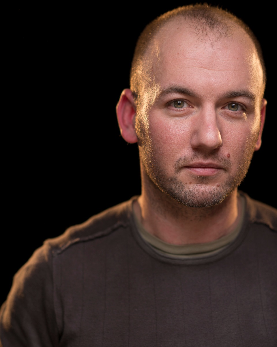 actor Simon Barrett large photo