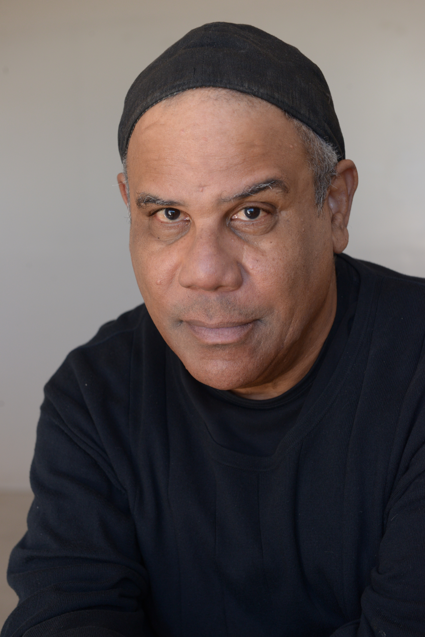 actor Carlos Carrasco large photo