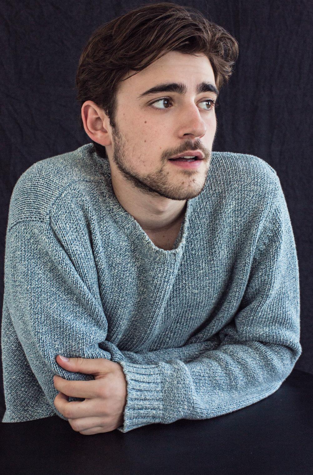 actor Charlie Rowe large photo