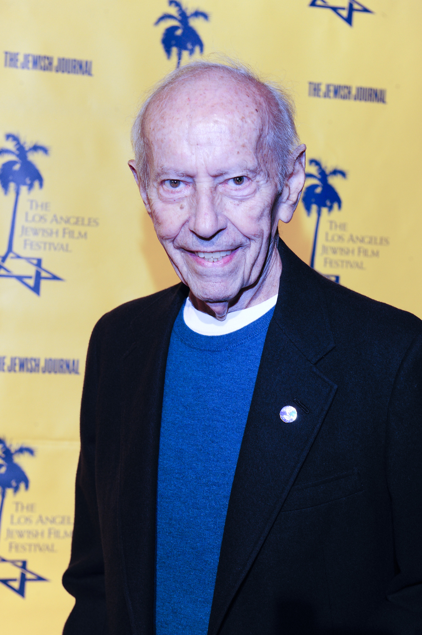 actor Curt Lowens large photo