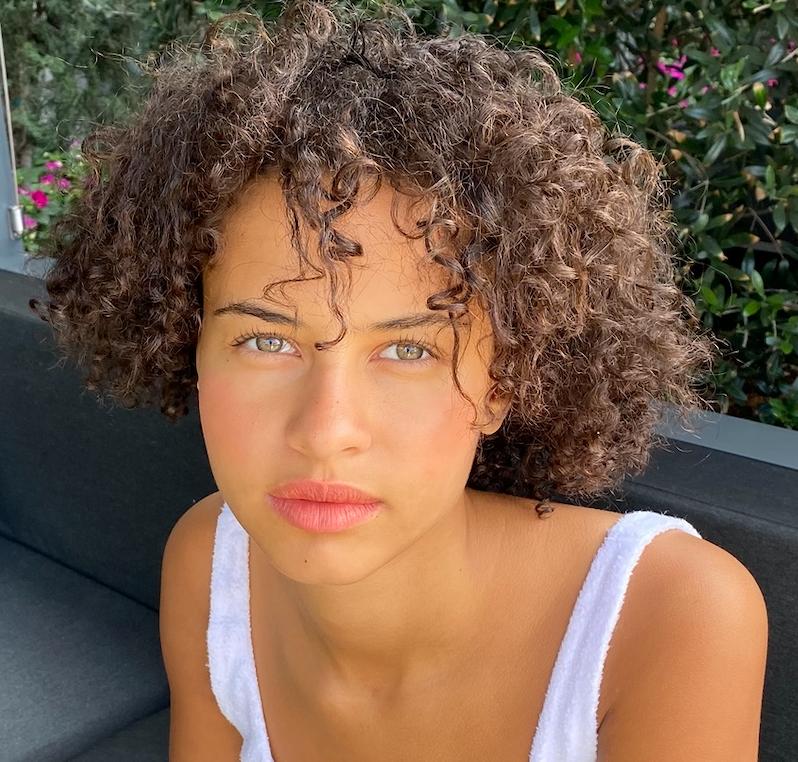 actor Ashley Aufderheide large photo