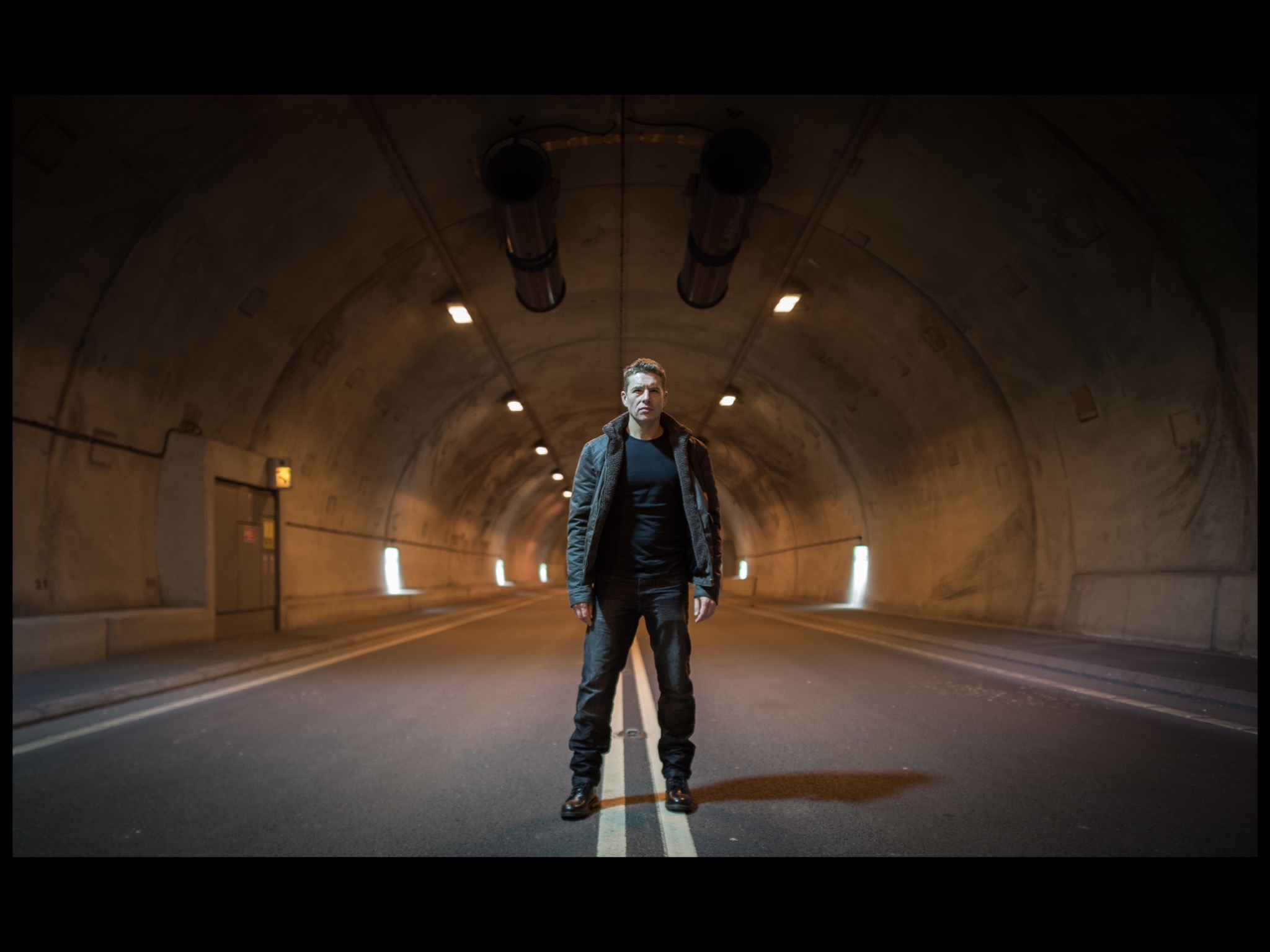 actor Oliver Chopping large photo